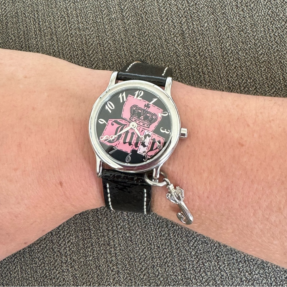 💖🖤Juicy couture leather & stainless steel black watch, pink face! Like new!